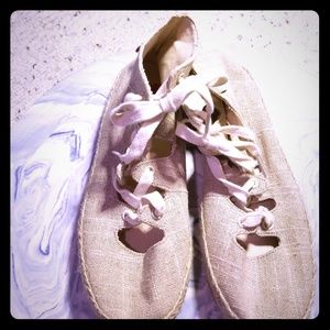 Rocket dog sneaker/flats with laces